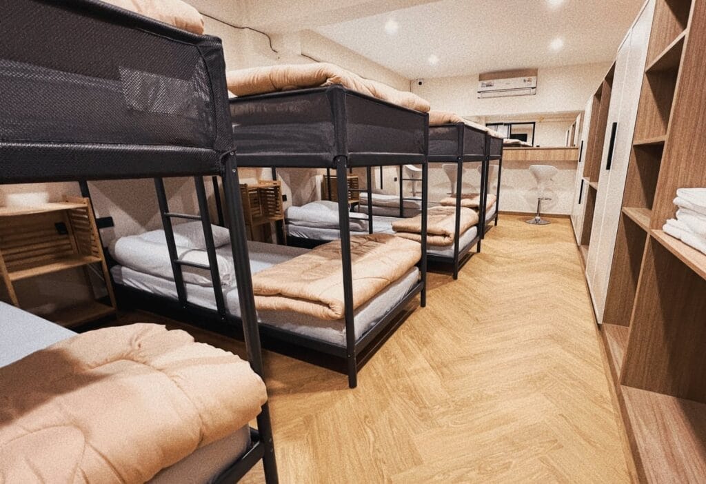 ห้องพักสาวสวย